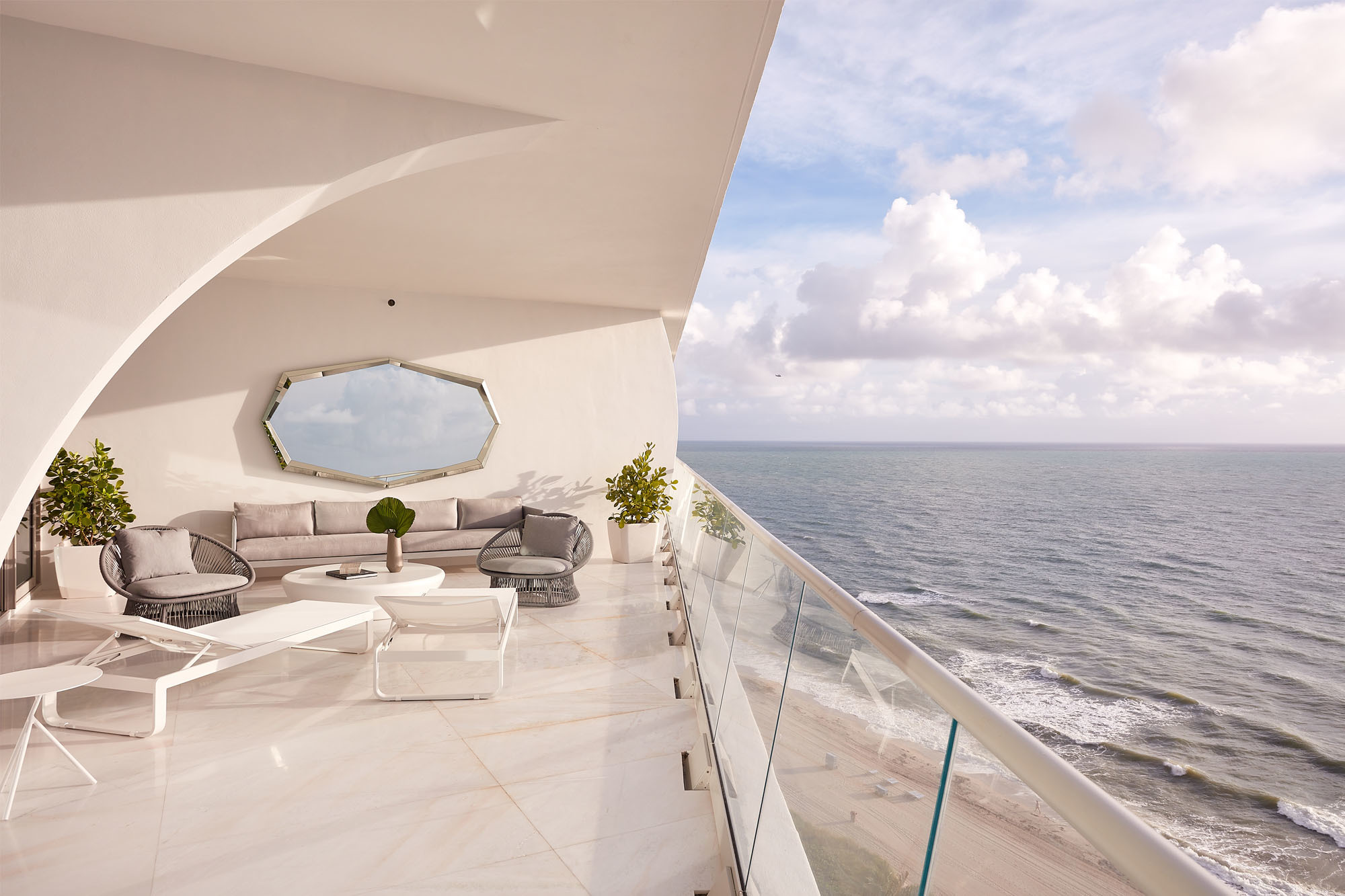 Jade Signature Sunny Isles