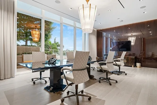 The Bristol Palm Beach — image 4